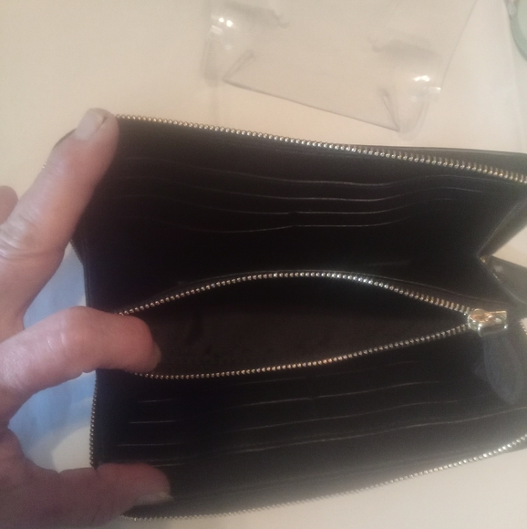 Like New Burberry Wallet - Picture 8 of 11